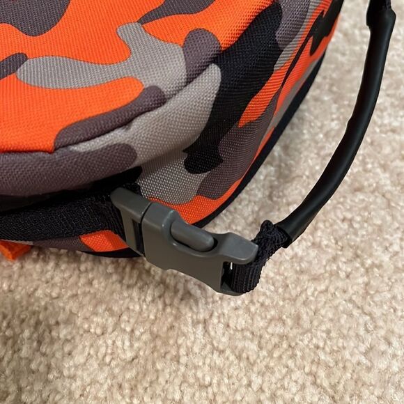 LANDS END KIDS LUNCH BOX - Picture 7 of 12